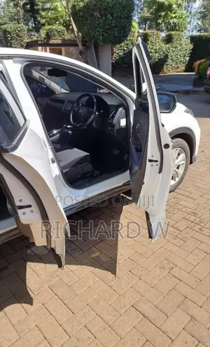 Honda Vezel 2017 White