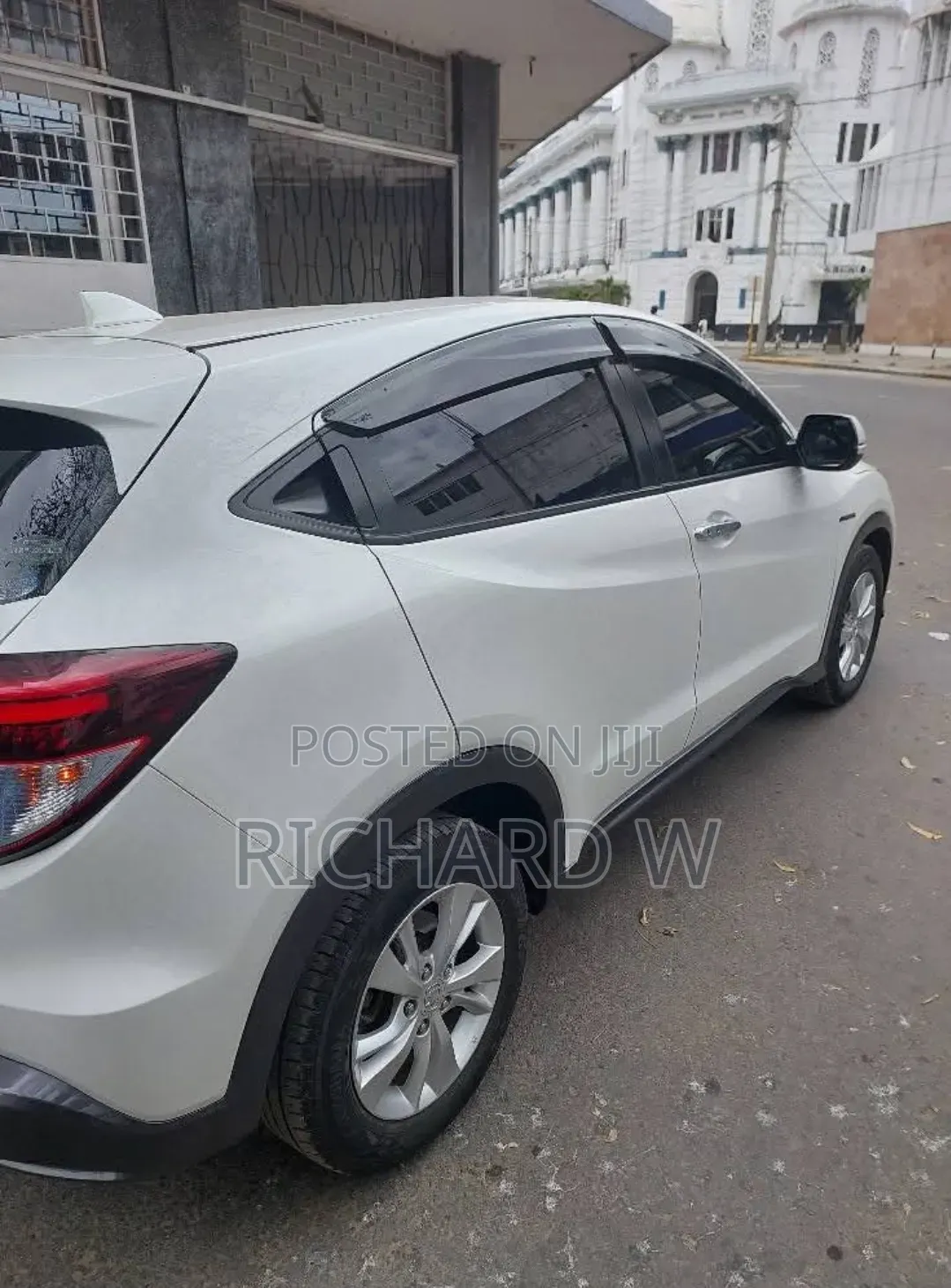 Honda Vezel 2017 White