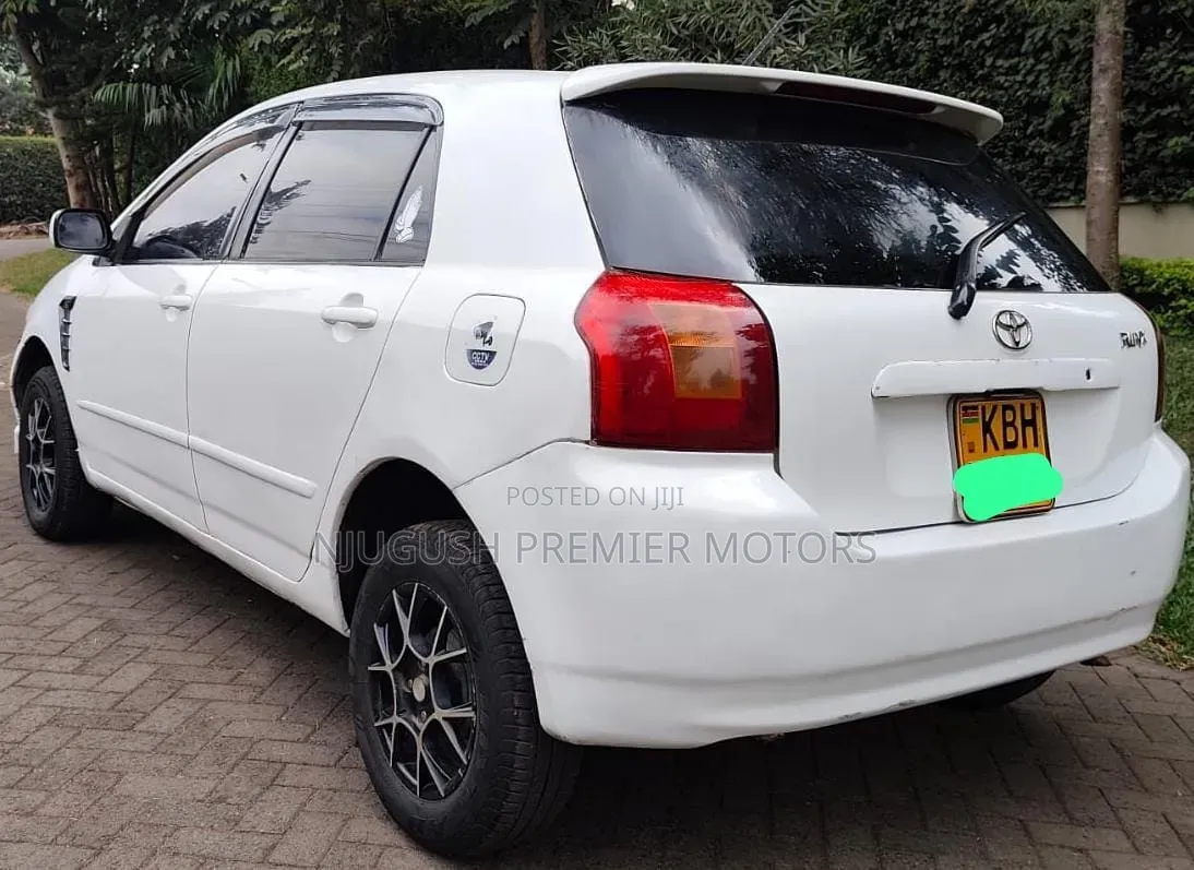 Toyota Corolla RunX 2003 White
