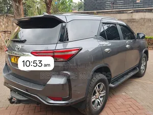 Toyota Fortuner 2016 Gray