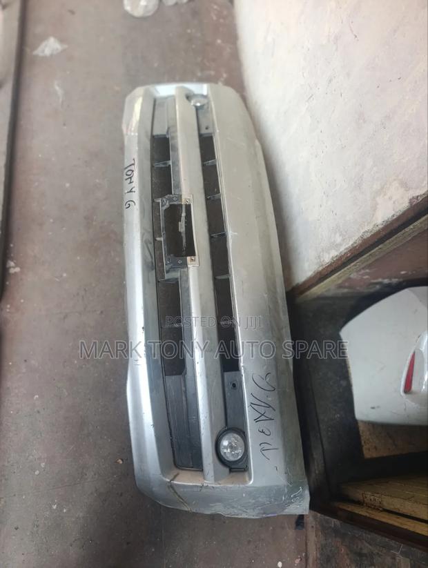 Voxy 2005 Front Bumper Ex Japan 