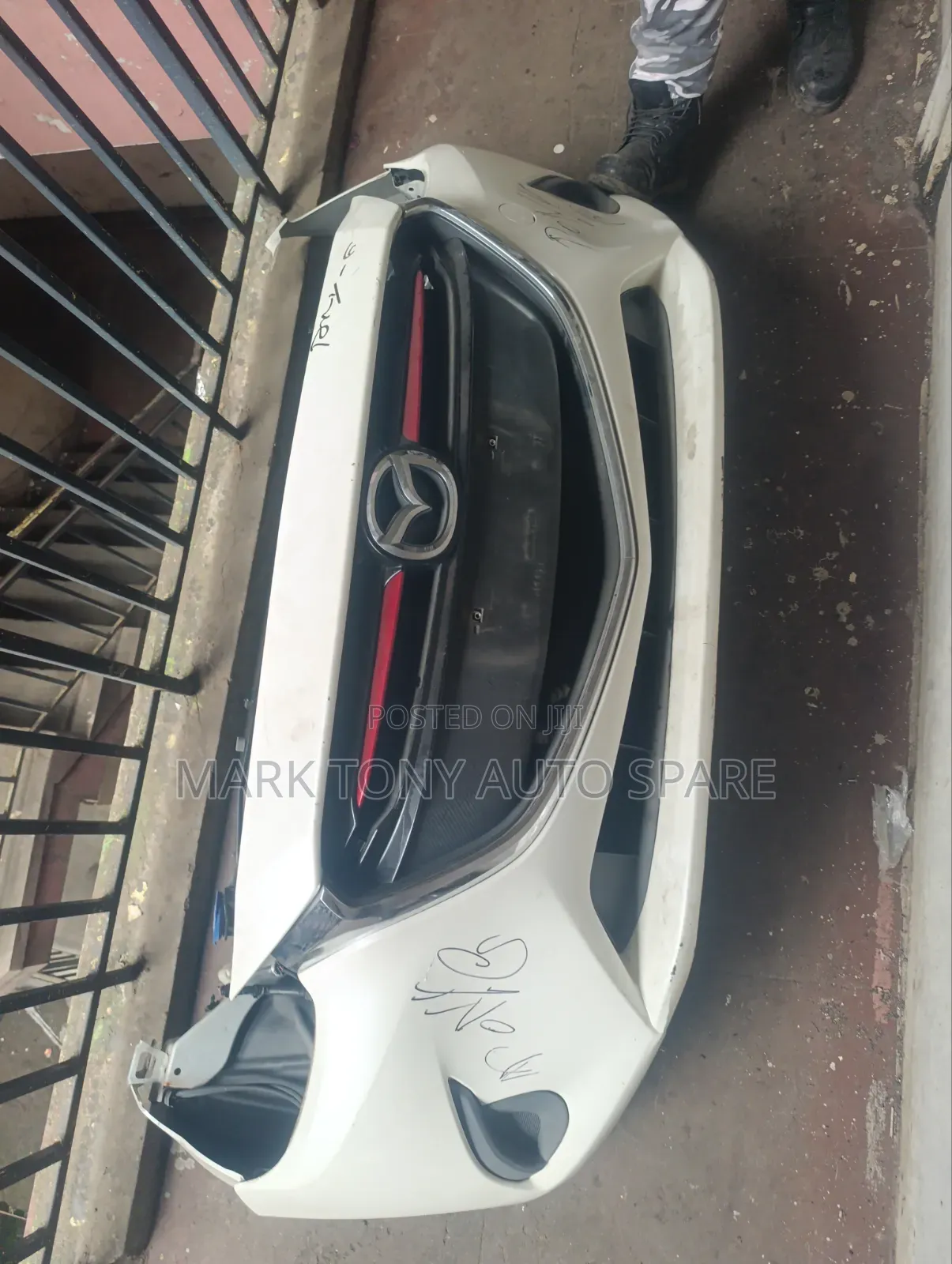 Demio 2018 Nocecut for Non Zenon Headlights 