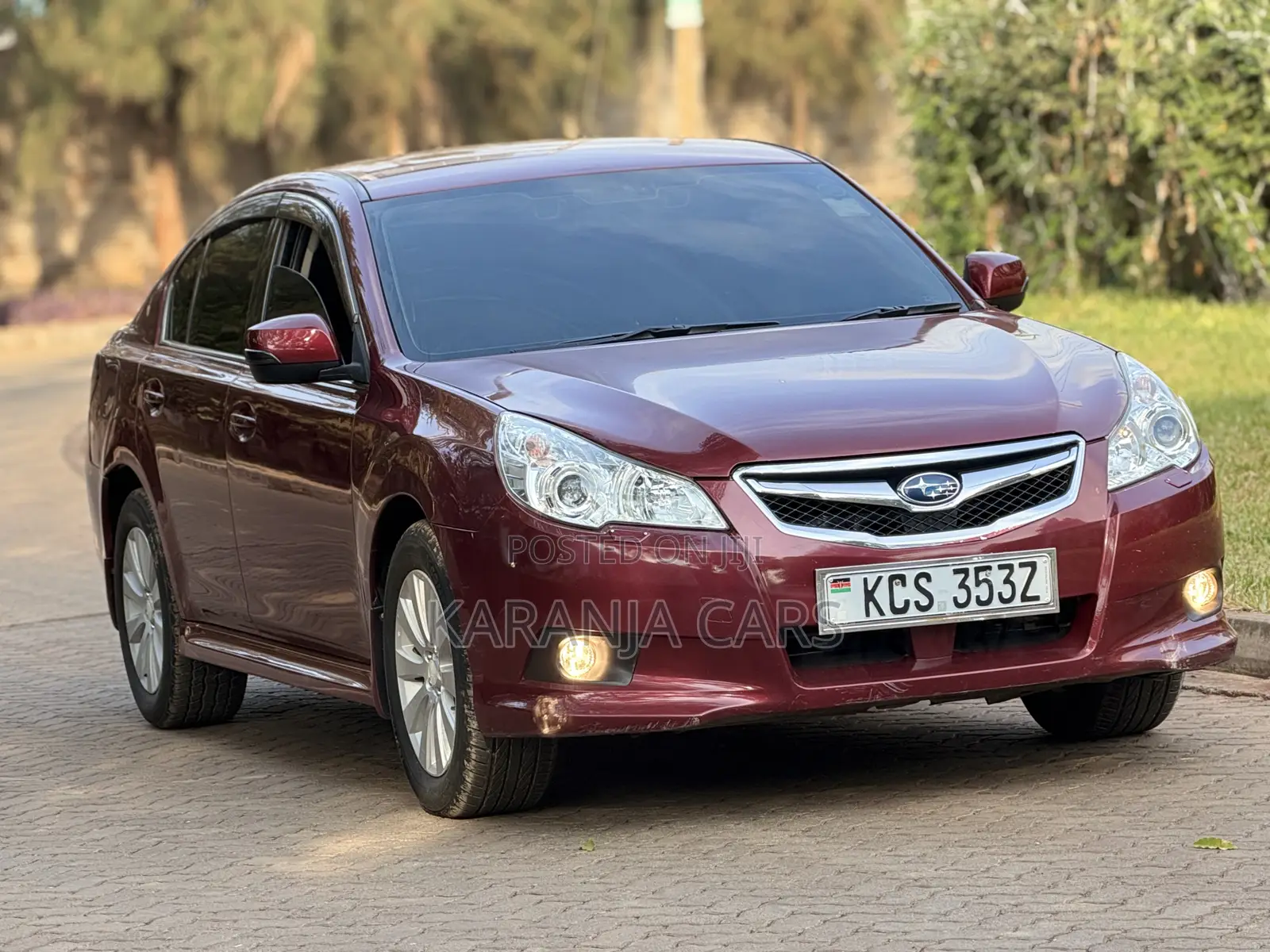 Subaru Legacy 2.5i Premium 2011 Maroon
