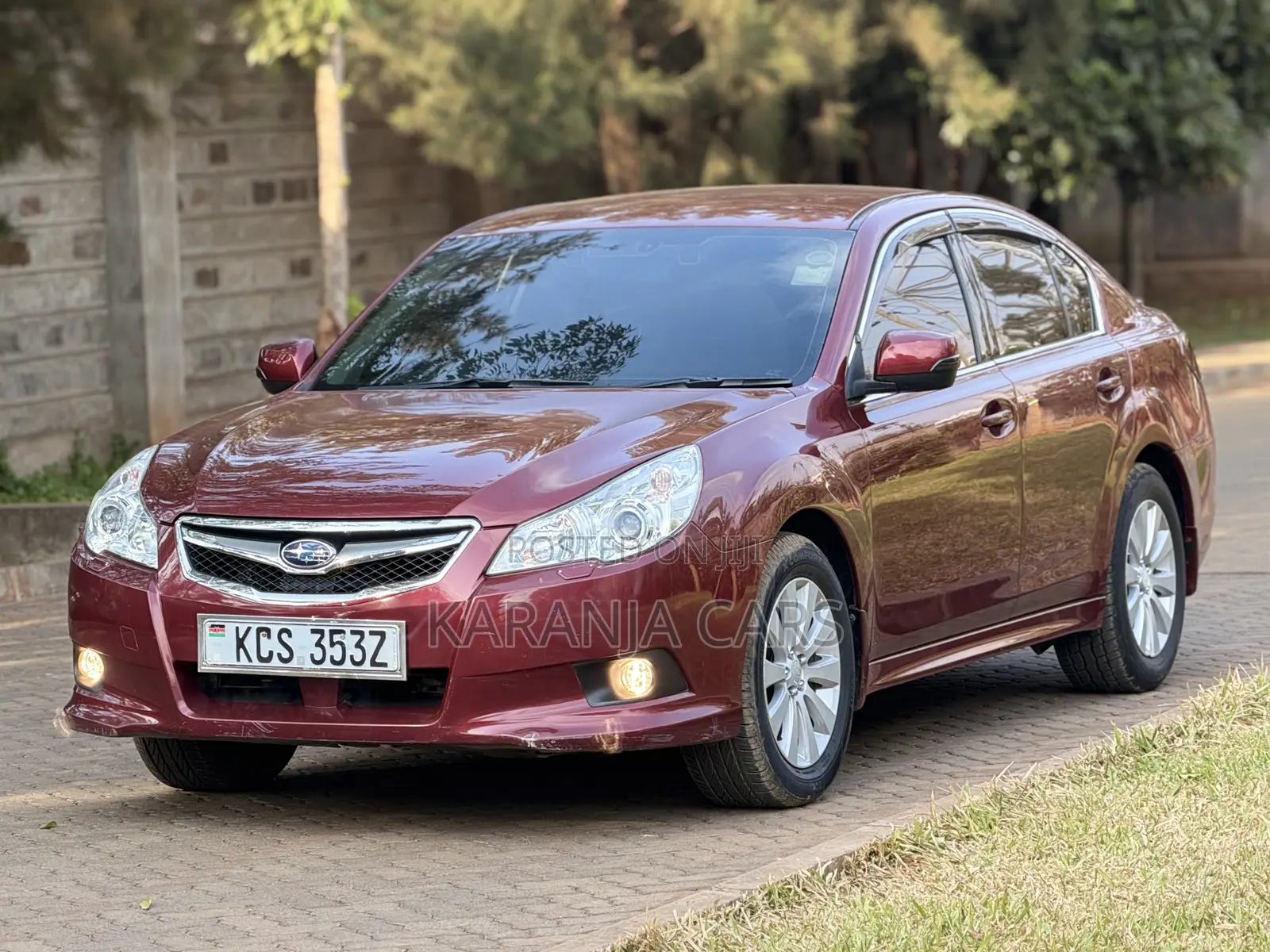 Subaru Legacy 2.5i Premium 2011 Maroon