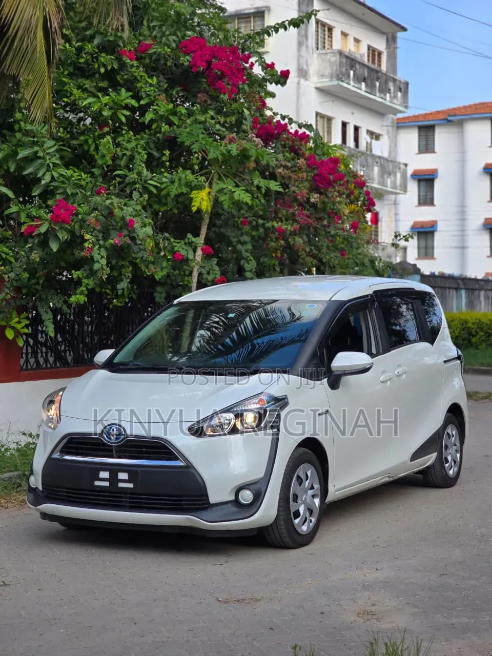 Toyota Sienta 2020 White