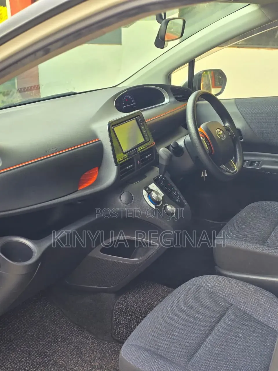 Toyota Sienta 2020 White