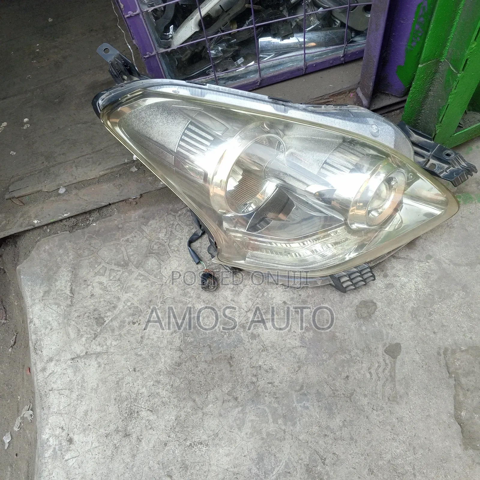 Ractis 2008 Headlight Xenon