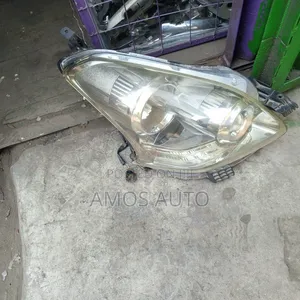Ractis 2008 Headlight Xenon