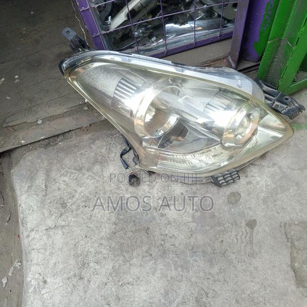 Ractis 2008 Headlight Xenon