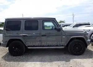New Mercedes-Benz G-Class 2024 Gray