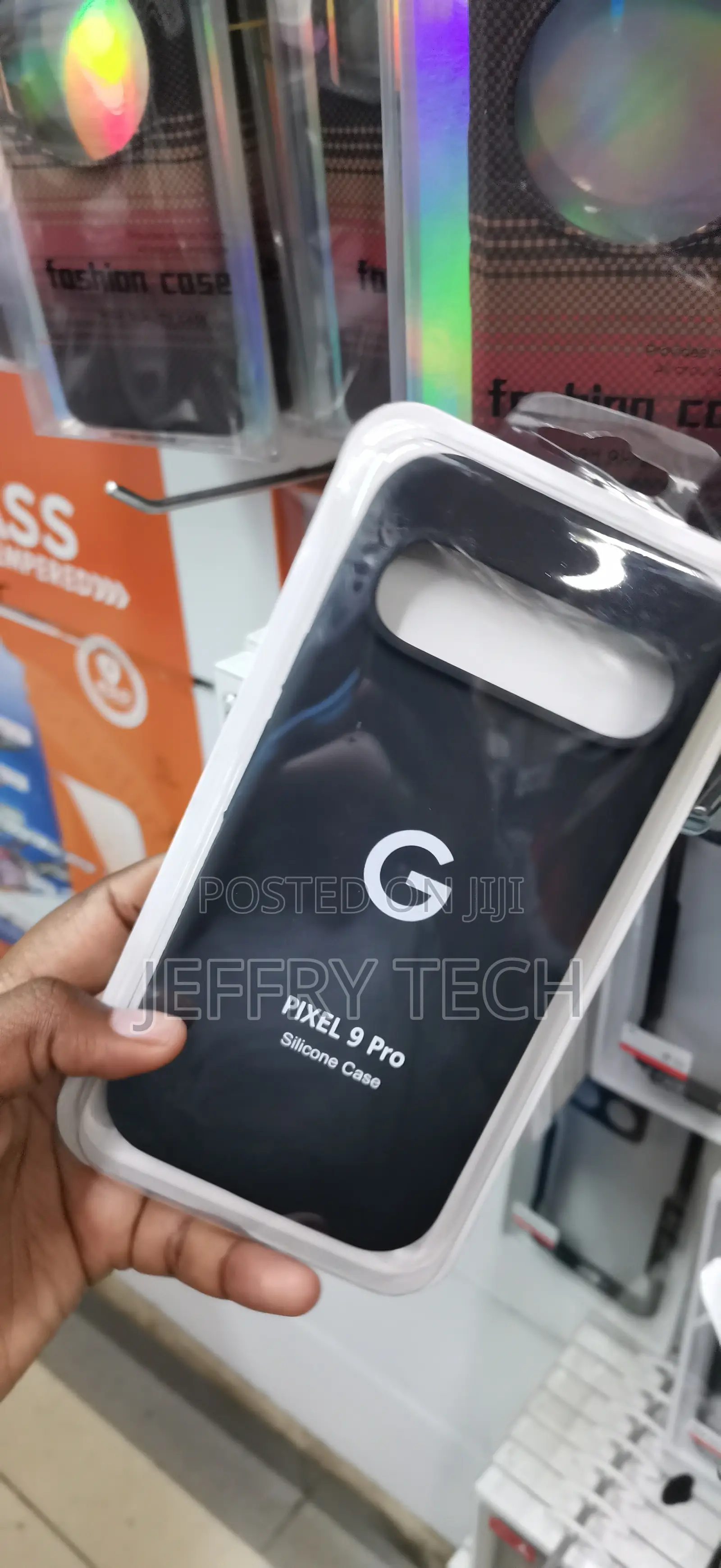 Google Pixel 9 Pro Distinct Oval/Pill-Shaped Camera Bar Cover