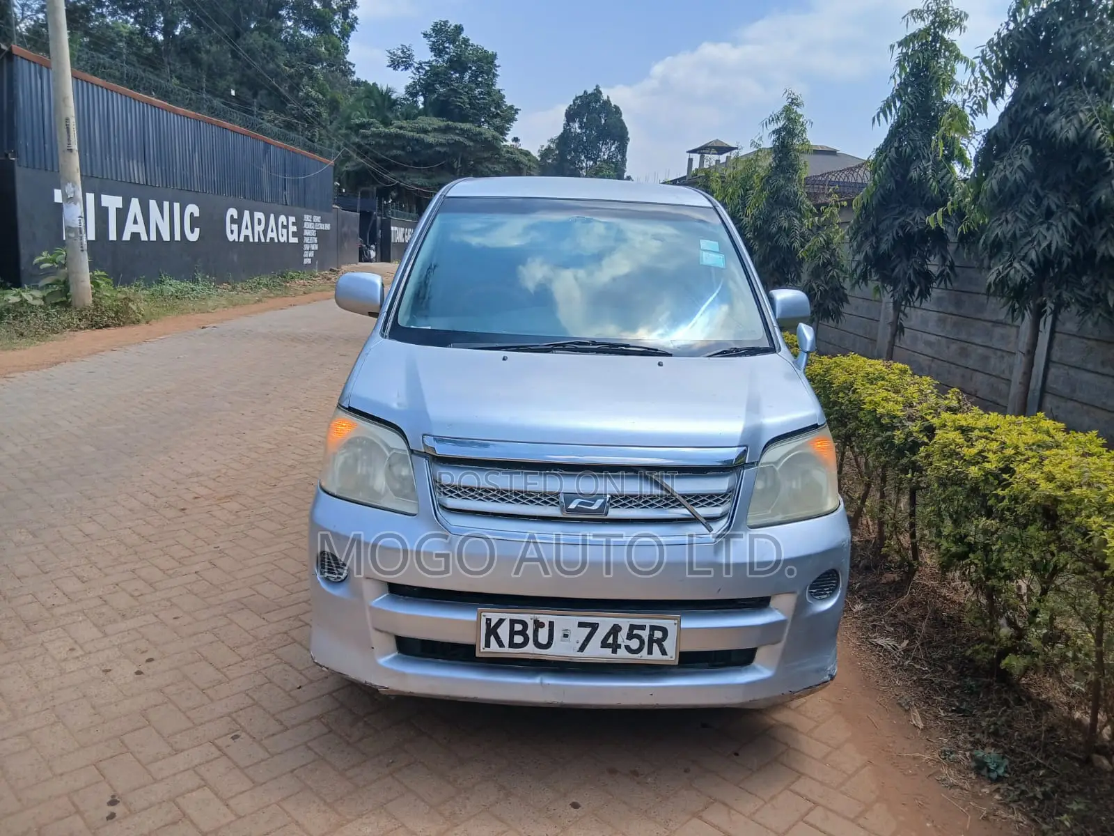 Toyota Noah 2007 Silver