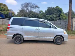 Toyota Noah 2007 Silver