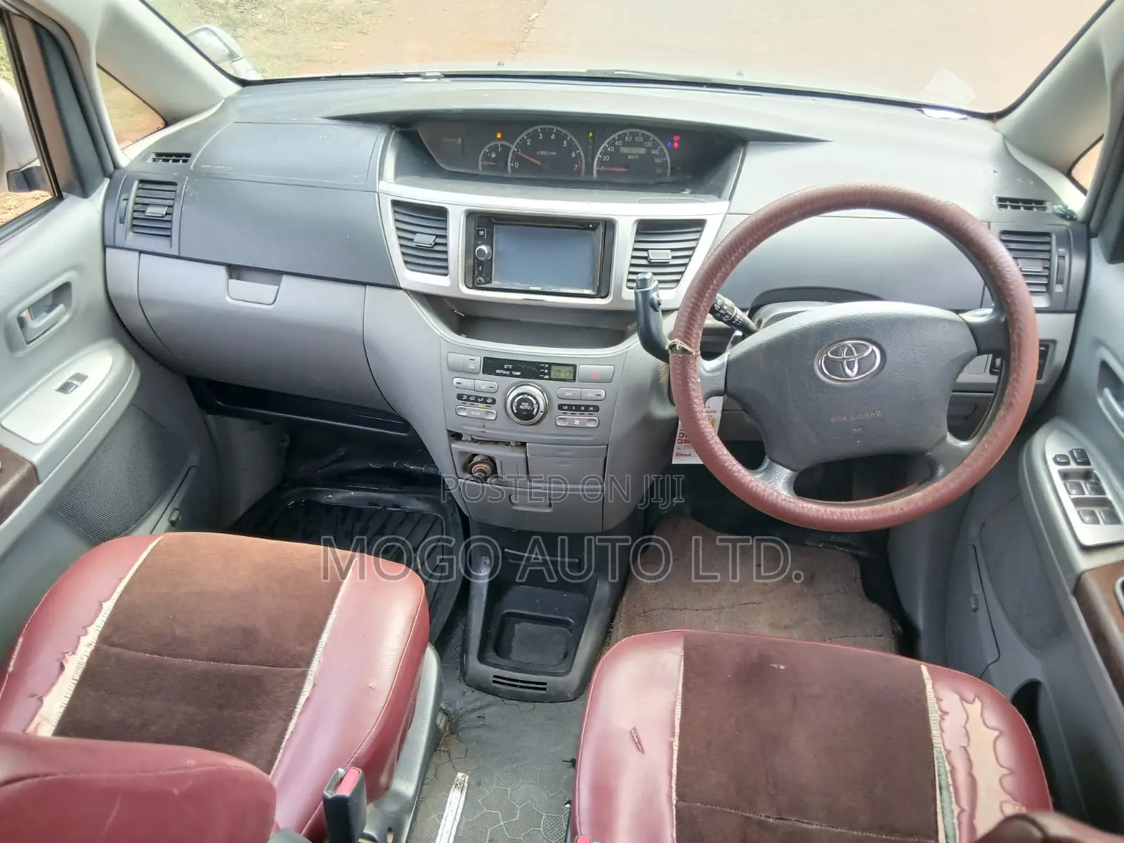 Toyota Noah 2007 Silver