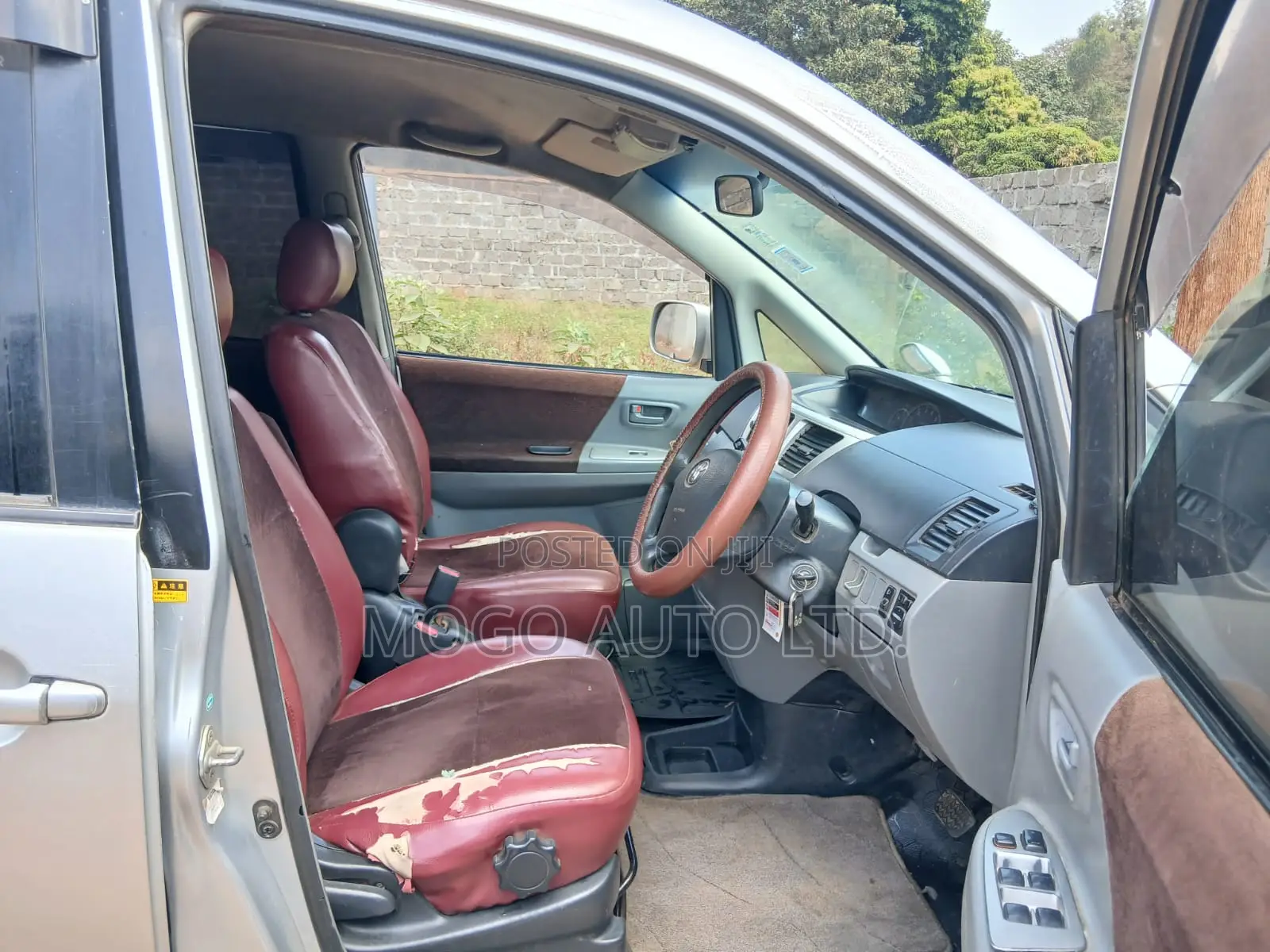 Toyota Noah 2007 Silver