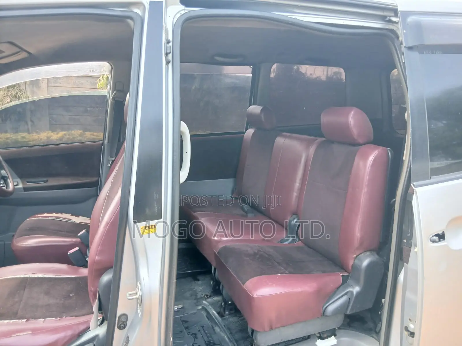 Toyota Noah 2007 Silver