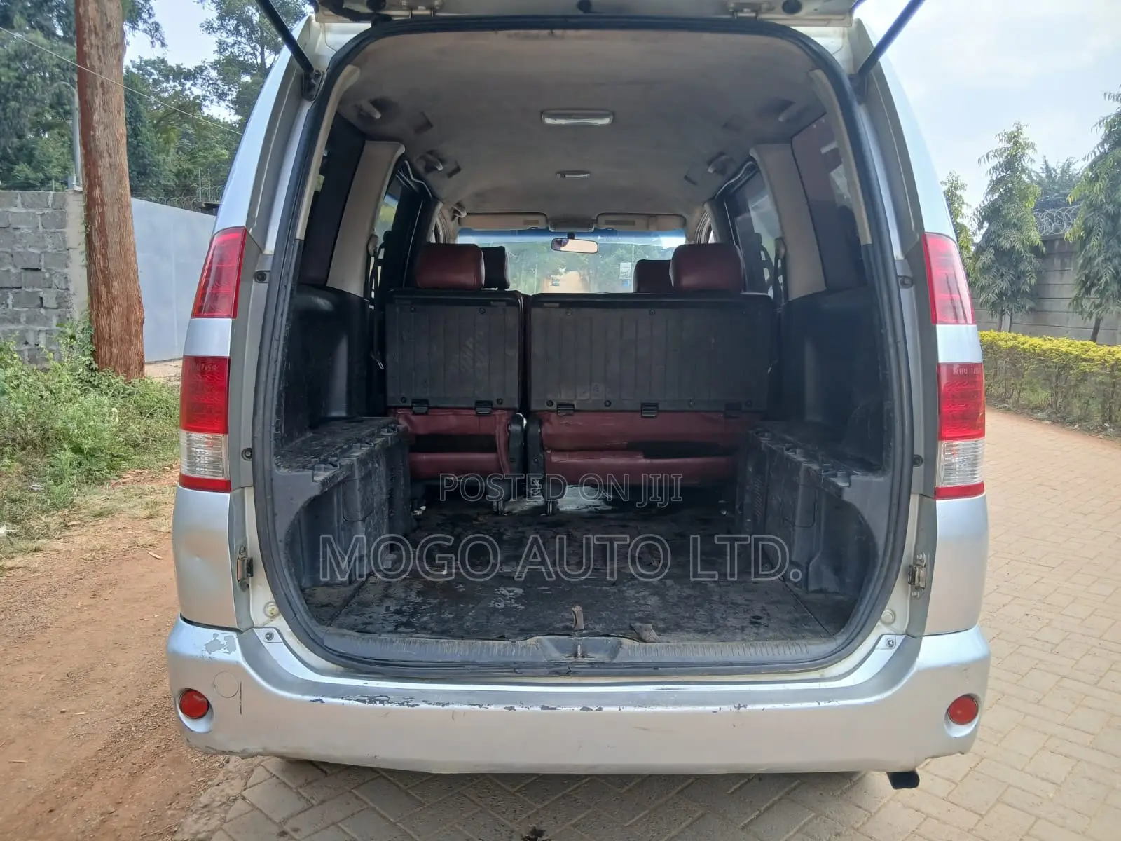 Toyota Noah 2007 Silver