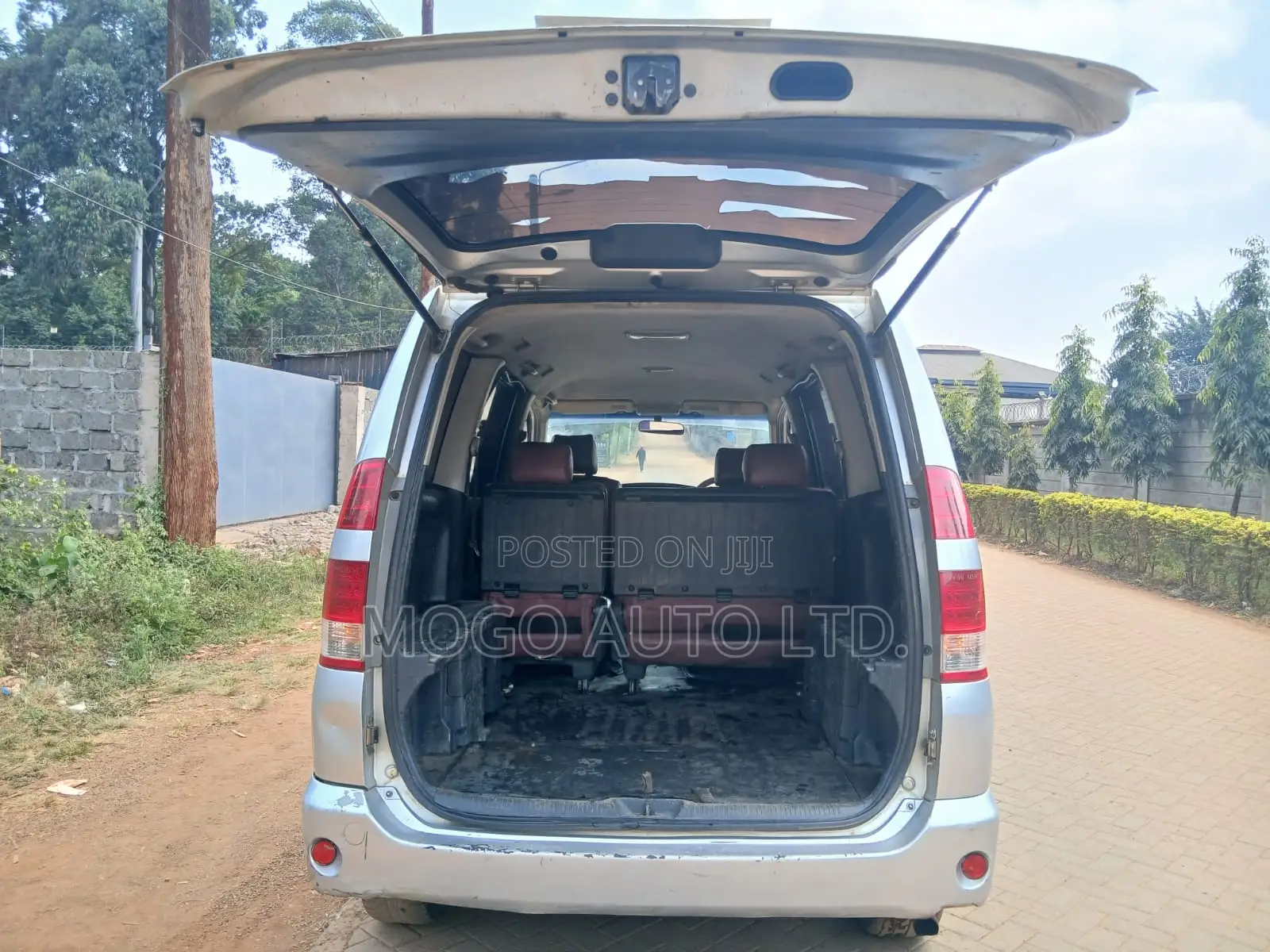 Toyota Noah 2007 Silver