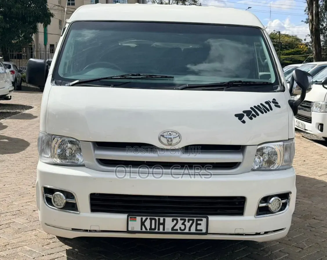 Toyota HiAce 2010 White