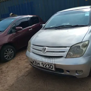 Toyota IST 2006 Silver