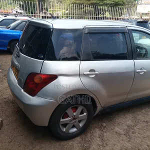 Toyota IST 2006 Silver