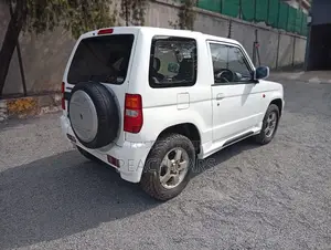 Mini Mini 2008 White