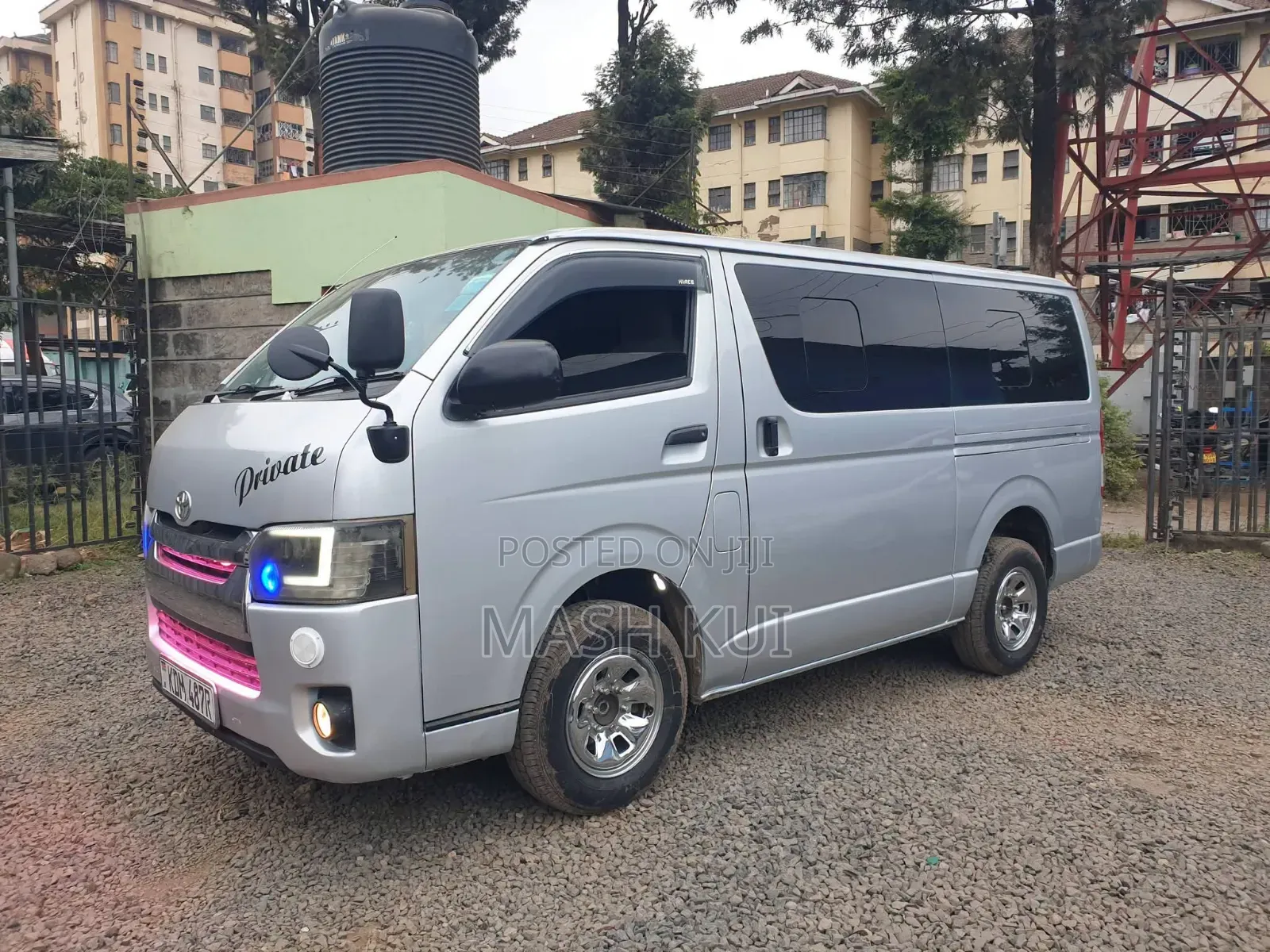 Toyota HiAce 2016 Silver