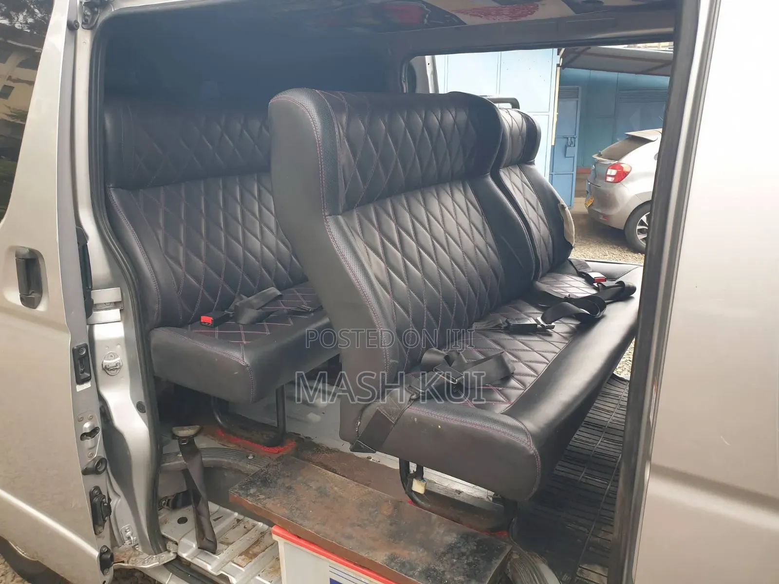 Toyota HiAce 2016 Silver