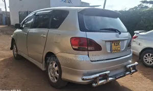 Toyota Ipsum 2003 Silver