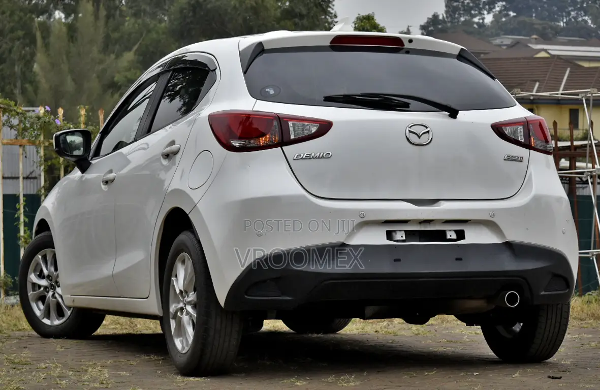 Mazda Demio 2018 White