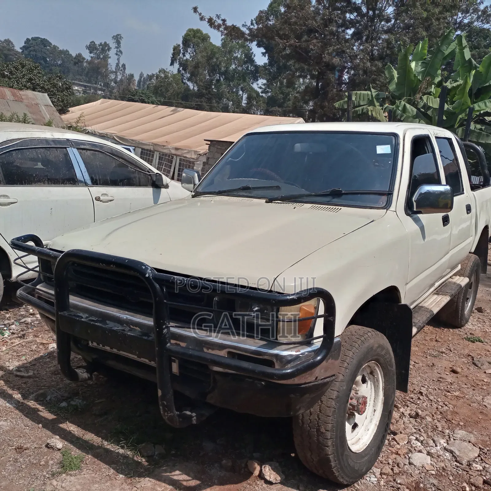 Toyota Hilux 1999 White