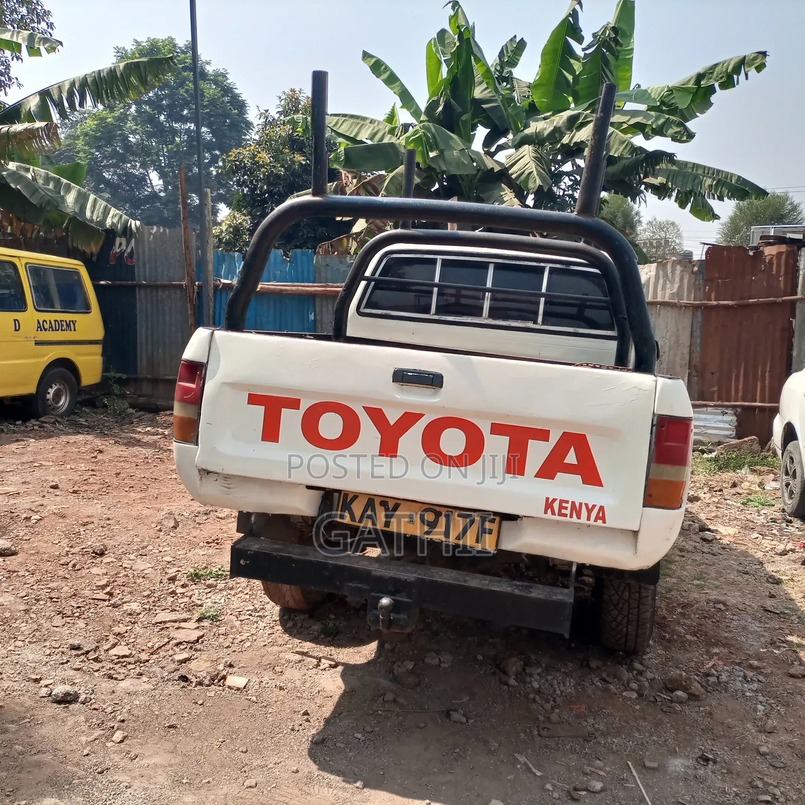 Toyota Hilux 1999 White