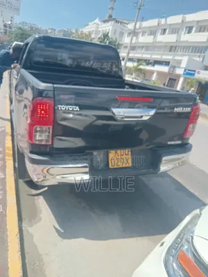 Toyota Hilux 2018 Black