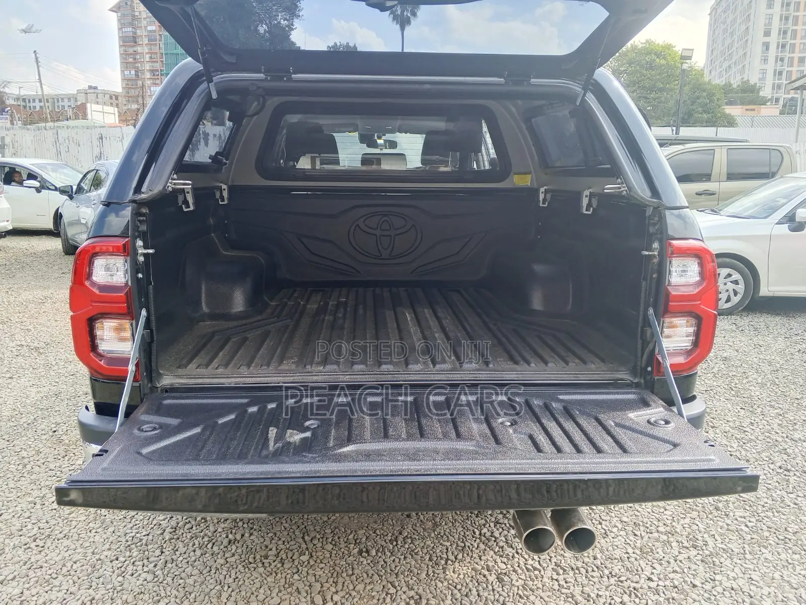 Toyota Hilux 2020 Black