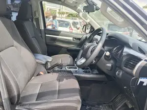 Toyota Hilux 2020 Black
