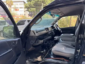 Toyota HiAce 2010 Black