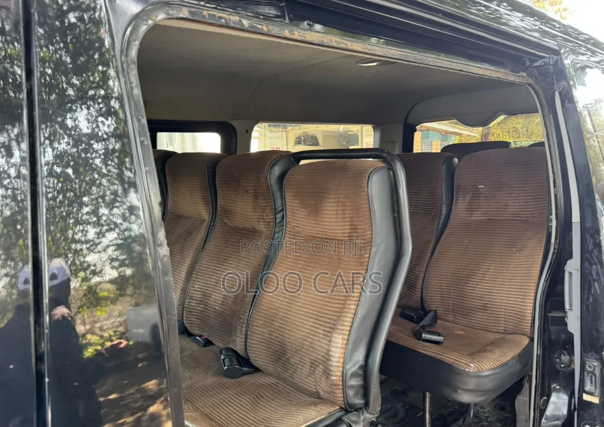 Toyota HiAce 2010 Black