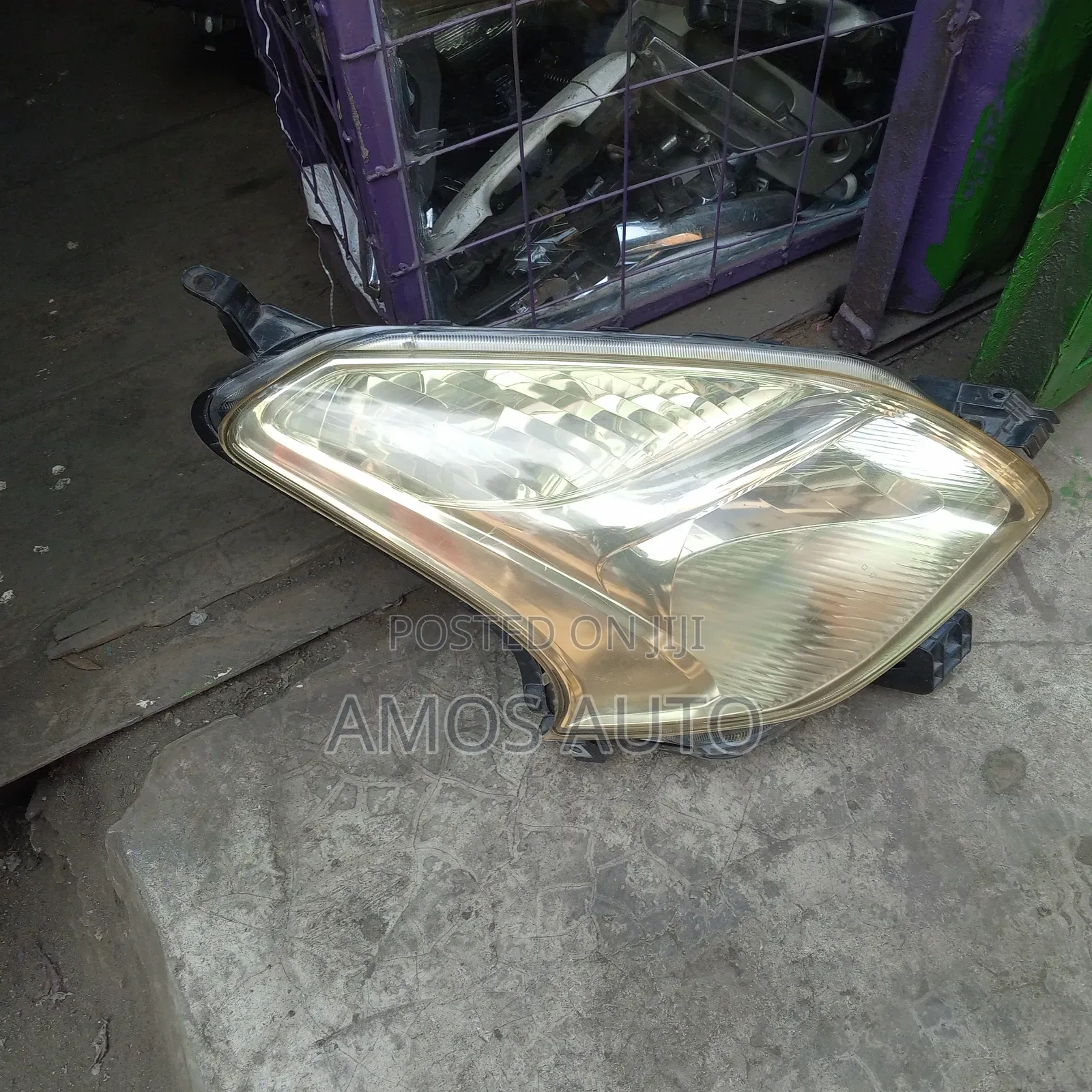 Ractis 2005 Headlight Non Xenon