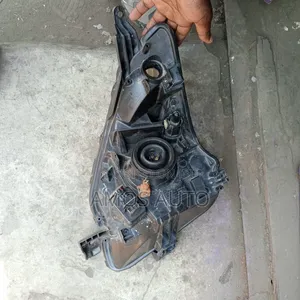 Ractis 2005 Headlight Non Xenon