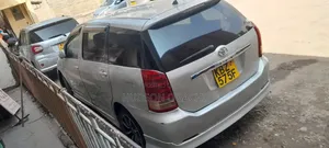 Toyota Wish 2010 Silver