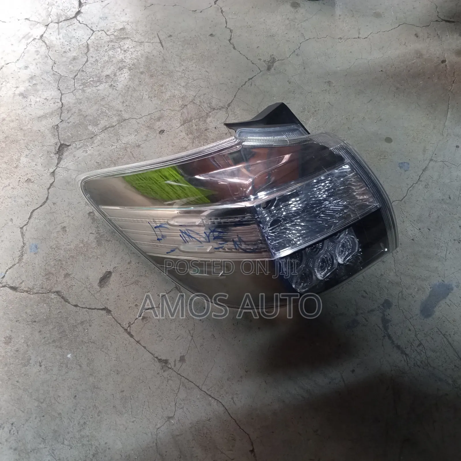 Wish 22015 Taillight