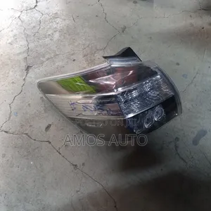 Wish 22015 Taillight