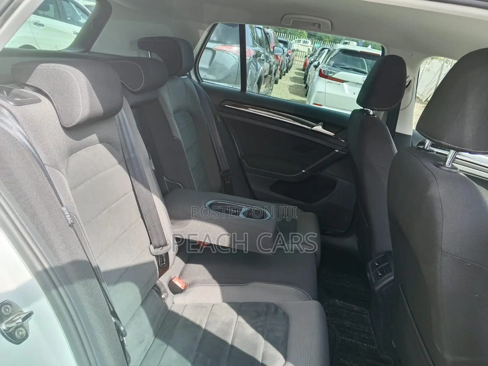 Volkswagen Golf 2019 White