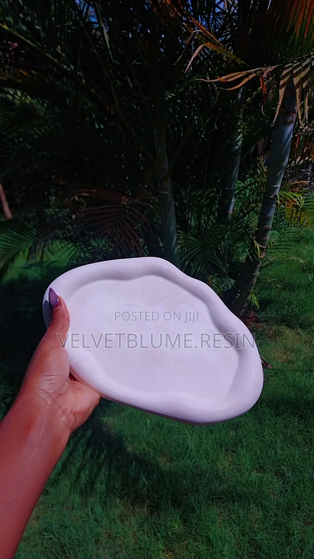 Irregular Cloud Tray