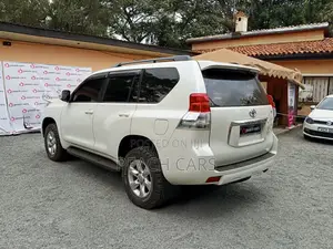 Toyota Land Cruiser Prado 2013 White