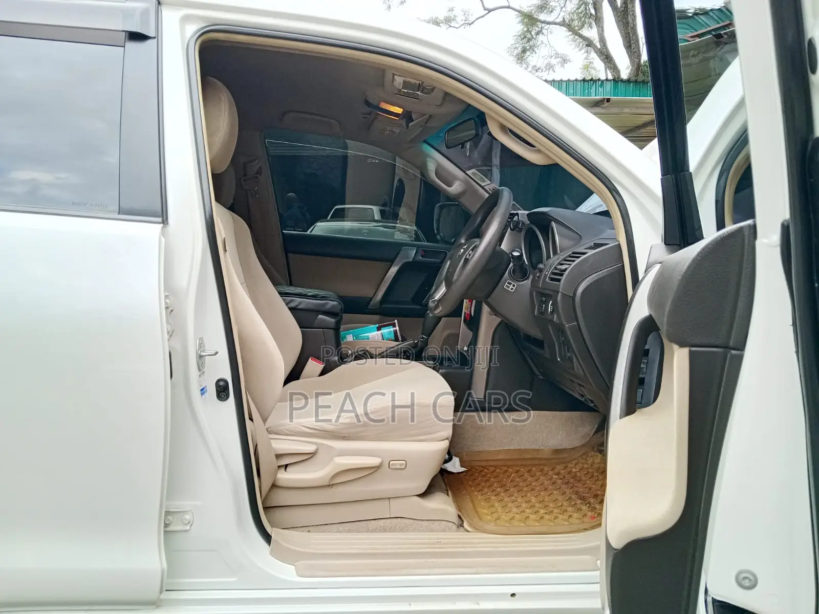 Toyota Land Cruiser Prado 2013 White