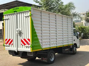 Covered Isuzu NKR