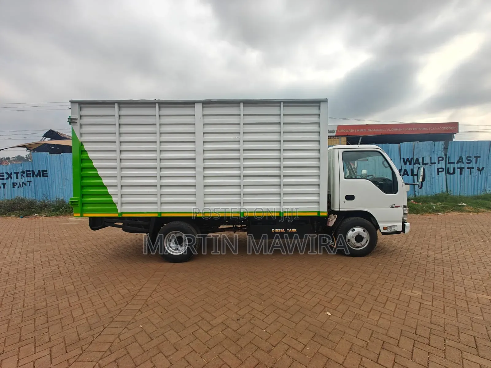 Covered Isuzu NKR