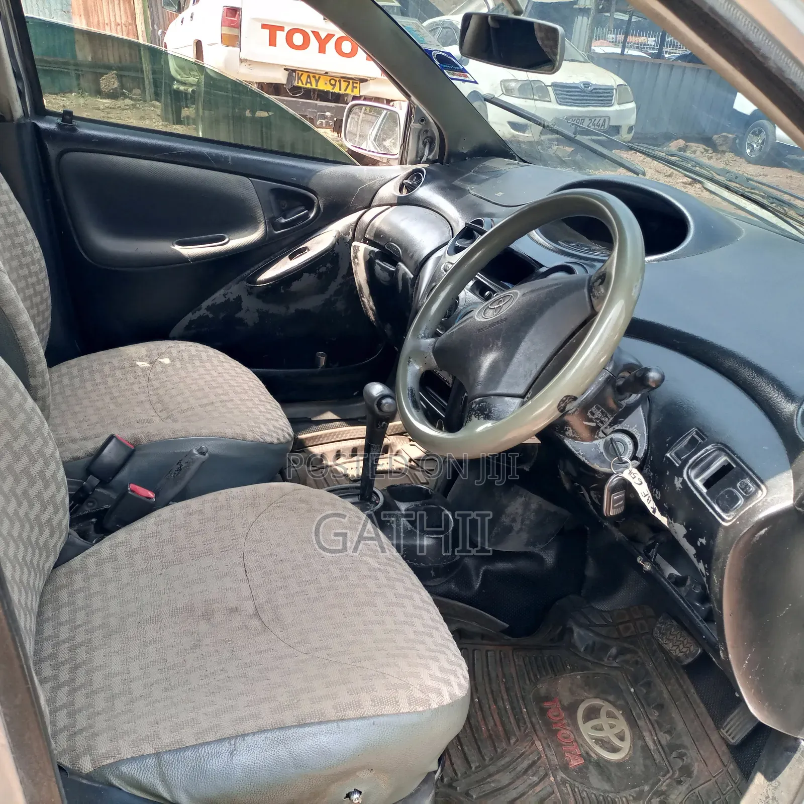 Toyota Vitz 2003 Silver