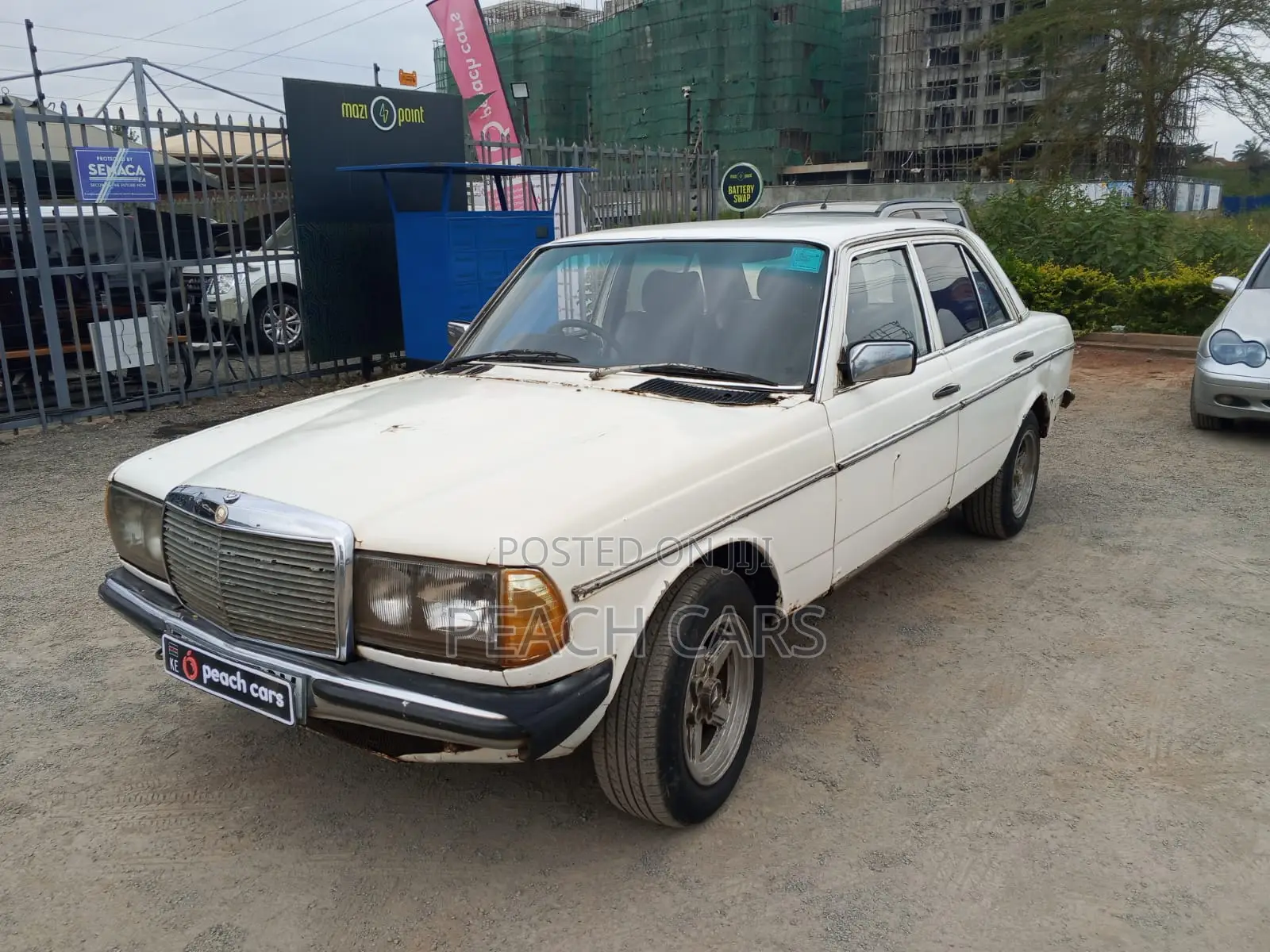 Mercedes-Benz C200 1980 White